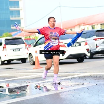 Runner Photo 6016444