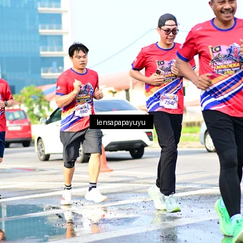 Runner Photo 6016491