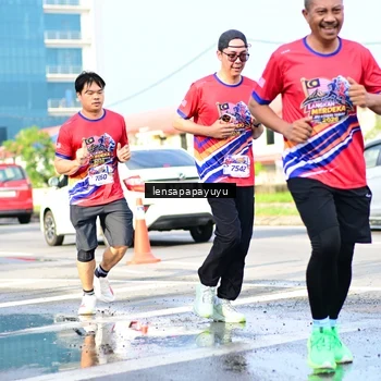 Runner Photo 6016496