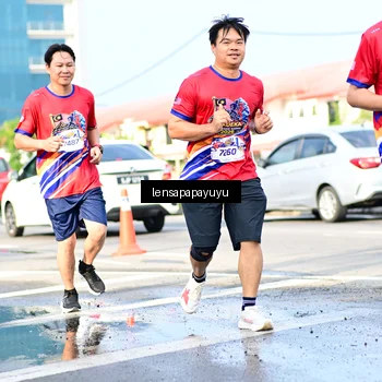 Runner Photo 6016501