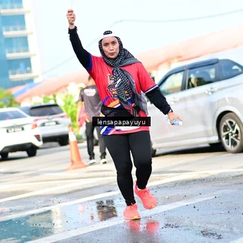 Runner Photo 6016550