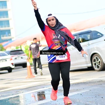 Runner Photo 6016555