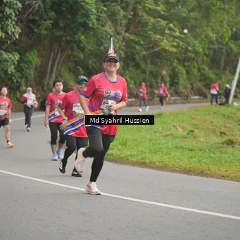 Runner Photo 6016601