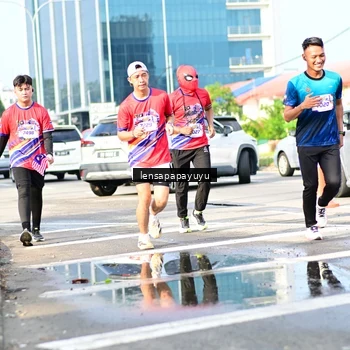 Runner Photo 6016612