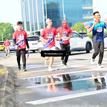 Runner Photo 6016613
