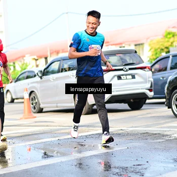 Runner Photo 6016629