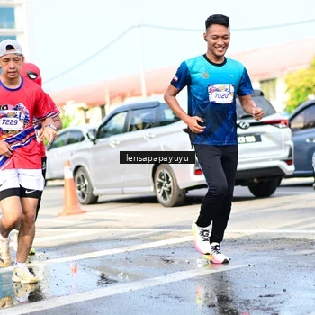 Runner Photo 6016637