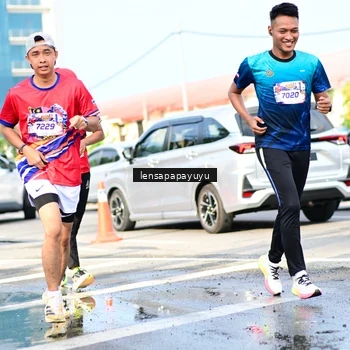 Runner Photo 6016650