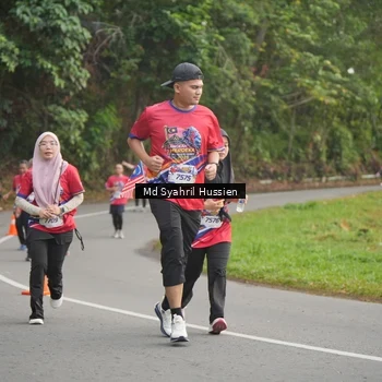 Runner Photo 6016667
