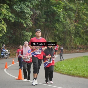 Runner Photo 6016671