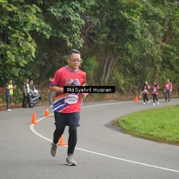 Runner Photo 6016690