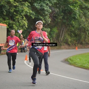 Runner Photo 6016702