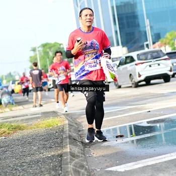 Runner Photo 6016707