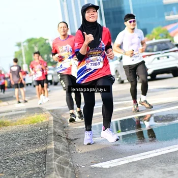 Runner Photo 6016715