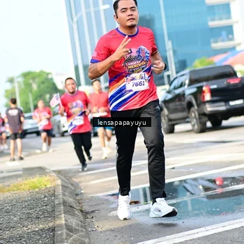 Runner Photo 6016746