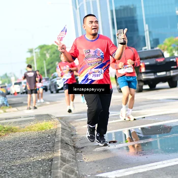 Runner Photo 6016757