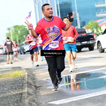 Runner Photo 6016796