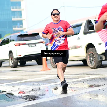 Runner Photo 6016858