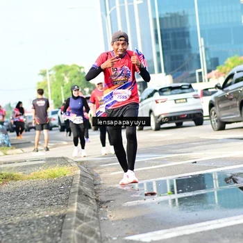 Runner Photo 6016905