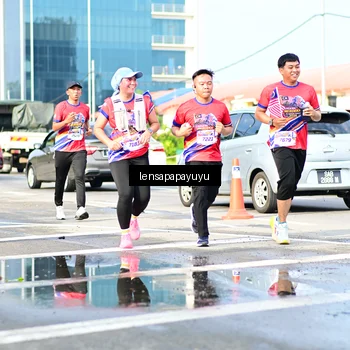 Runner Photo 6017032