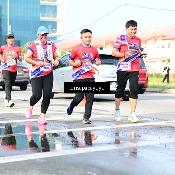 Runner Photo 6017035