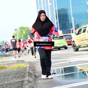 Runner Photo 6017053