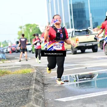 Runner Photo 6017062