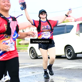 Runner Photo 6017067