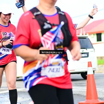 Runner Photo 6017074