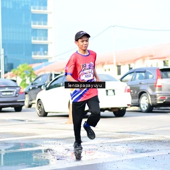 Runner Photo 6017103