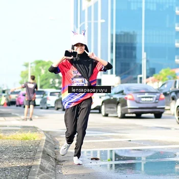 Runner Photo 6017117
