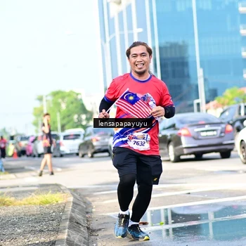 Runner Photo 6017123