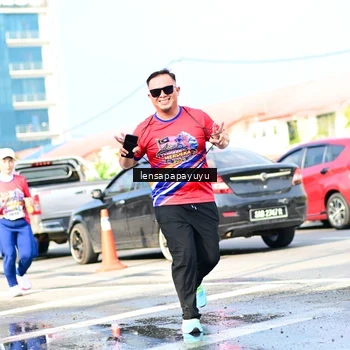Runner Photo 6017168