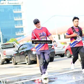 Runner Photo 6017201