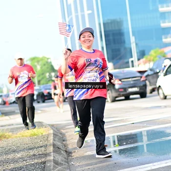 Runner Photo 6017300