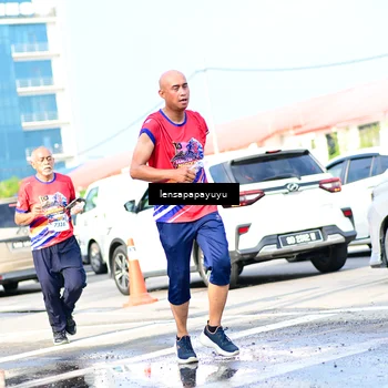 Runner Photo 6017344