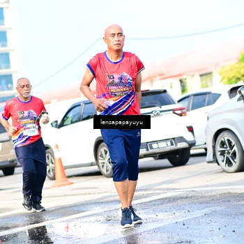 Runner Photo 6017349