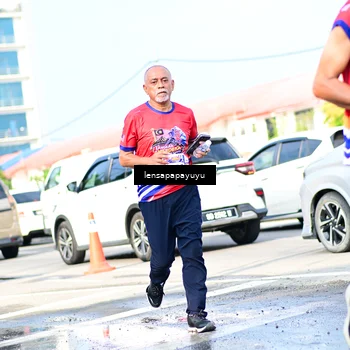 Runner Photo 6017353