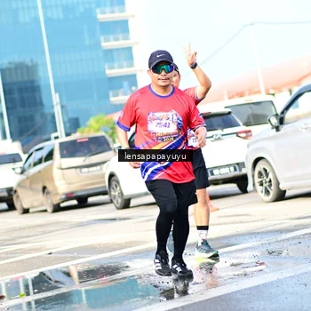 Runner Photo 6017367