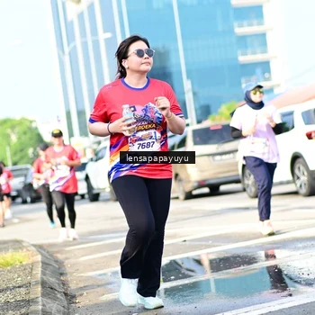 Runner Photo 6017376