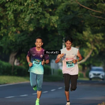 Runner Photo 6017398