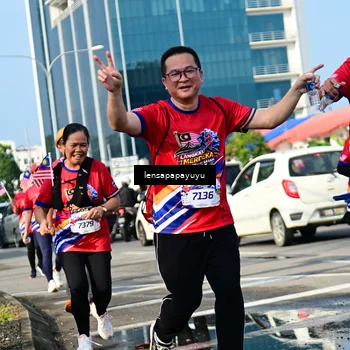 Runner Photo 6017425
