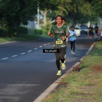 Runner Photo 6017439