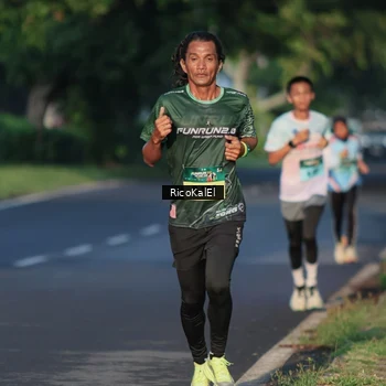 Runner Photo 6017444