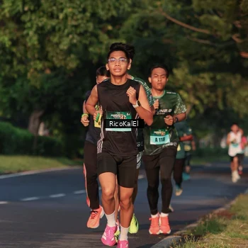 Runner Photo 6017461