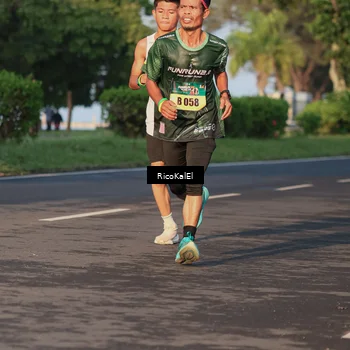 Runner Photo 6017485