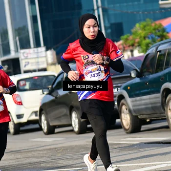Runner Photo 6017501
