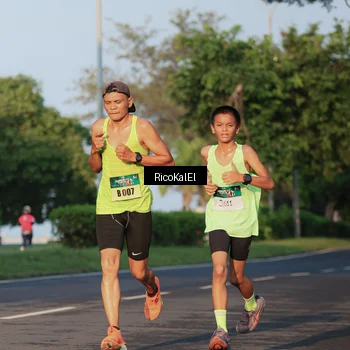 Runner Photo 6017518