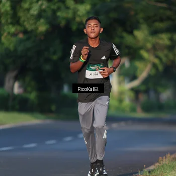 Runner Photo 6017524