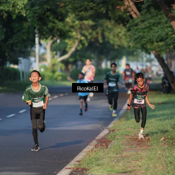 Runner Photo 6017571